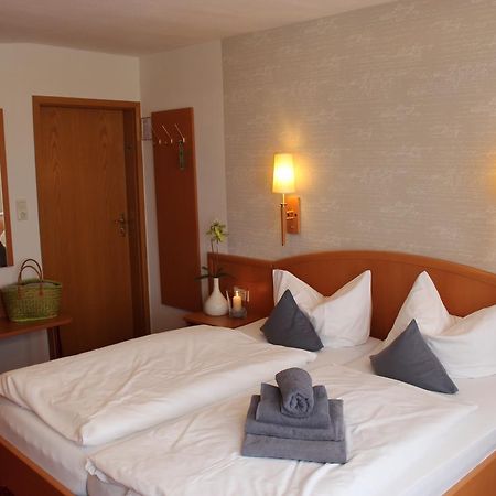 היטזאקר Ferien- Und Wellnesshotel Waldfrieden מראה חיצוני תמונה