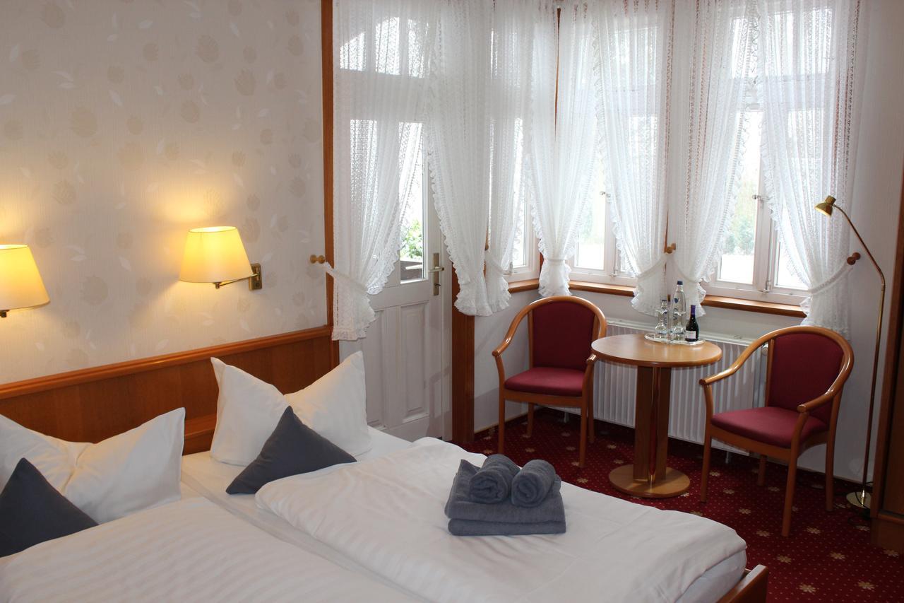 היטזאקר Ferien- Und Wellnesshotel Waldfrieden מראה חיצוני תמונה
