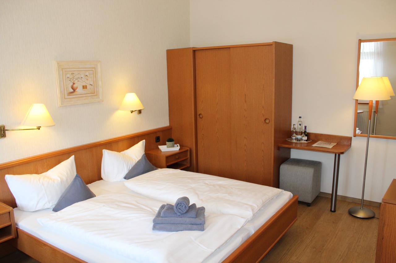 היטזאקר Ferien- Und Wellnesshotel Waldfrieden מראה חיצוני תמונה